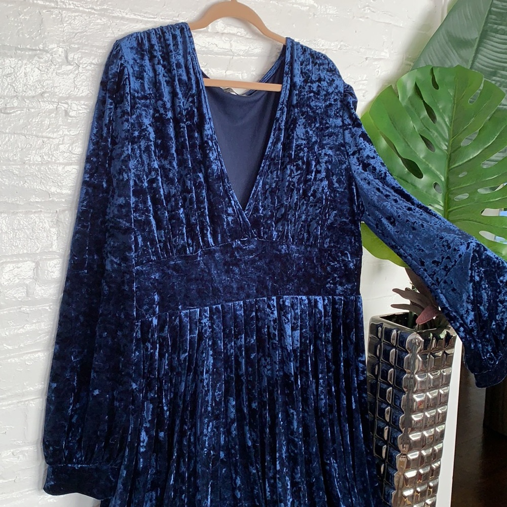 SHEIN Blue Velvet Dress